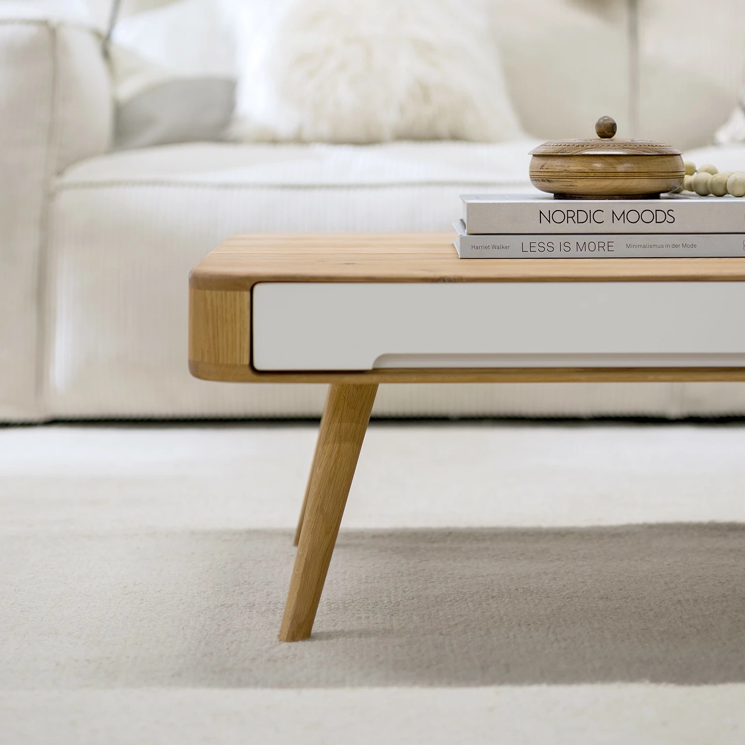 Studio Copenhagen Table basse Loca II - Chêne sauvage partiellement massif - Chêne sauvage / Blanc 15 Studio Copenhagen Table basse Loca II - Chêne sauvage partiellement massif - Chêne sauvage / Blanc – Image 13