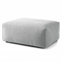 Studio Copenhagen Repose-pieds capitonné HUDSON - Tissu Saia: Gris clair