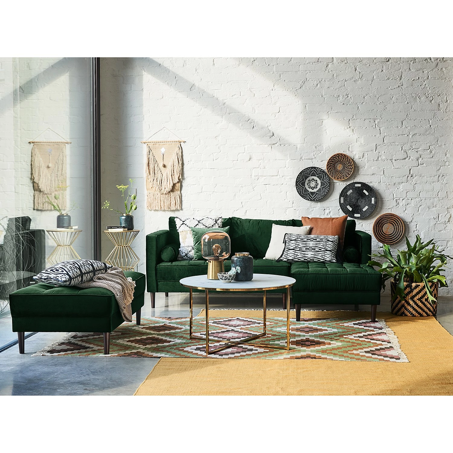 Eva Padberg Collection Canapé d'angle LAONA - Velours Pauno: Vert foncé - Méridienne courte à droite (vue de face) - Avec repose-pieds 4 Eva Padberg Collection Canapé d'angle LAONA - Velours Pauno: Vert foncé - Méridienne courte à droite (vue de face) - Avec repose-pieds – Image 2