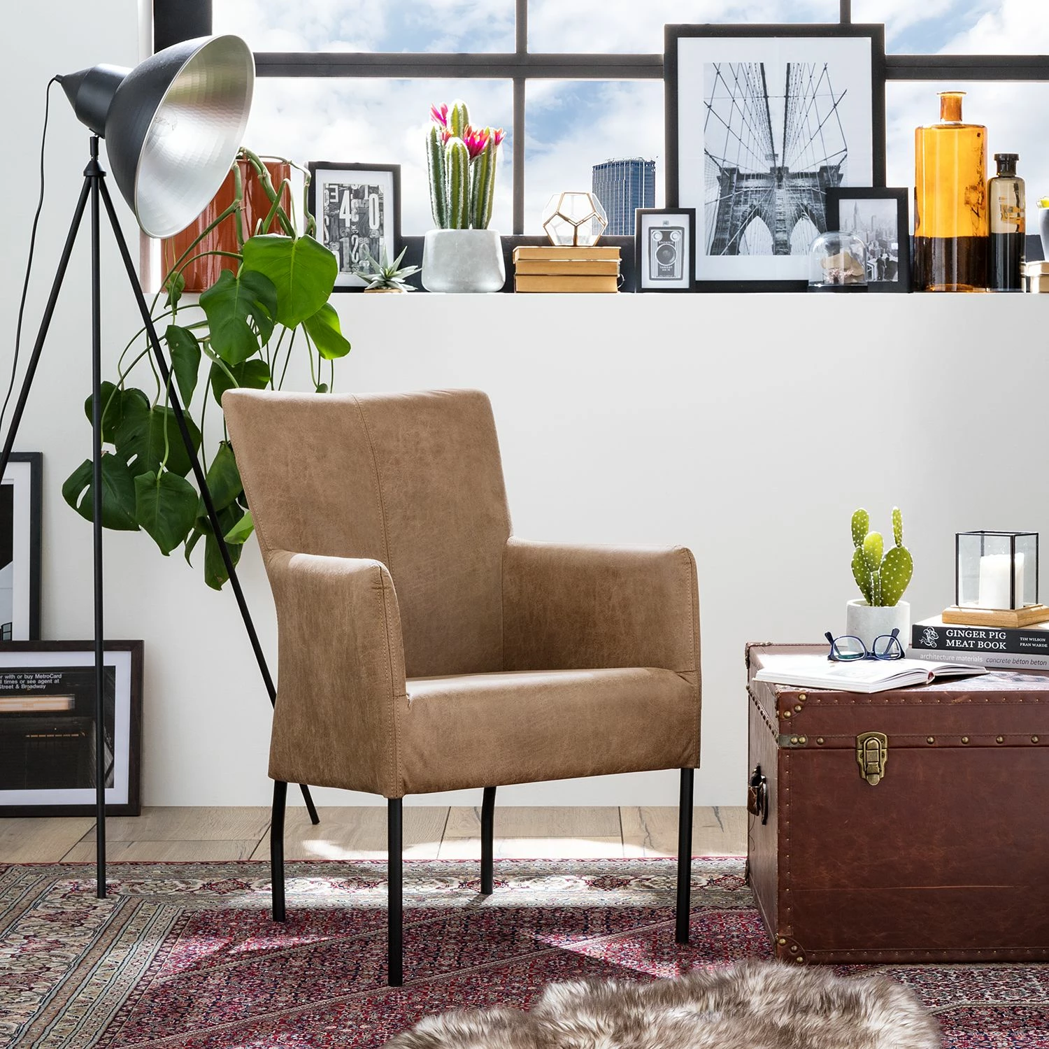 Red Living Fauteuil Carnew - Cubanite 4 Red Living Fauteuil Carnew - Cubanite – Image 2