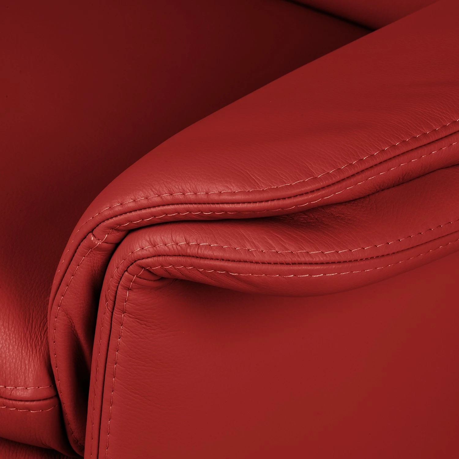Fauteuil Capri - Cuir Mabel: Rouge 8 Fauteuil Capri - Cuir Mabel: Rouge – Image 6
