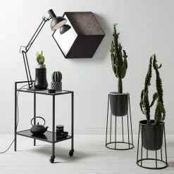 Mooved Desserte Enmore - Verre / Métal - Noir mat 17 Mooved Desserte Enmore - Verre / Métal - Noir mat -loftscape Boutique 1000112660 181206 17344000002 MOOD GALLERYIMAGES P000000001000112660 mood
