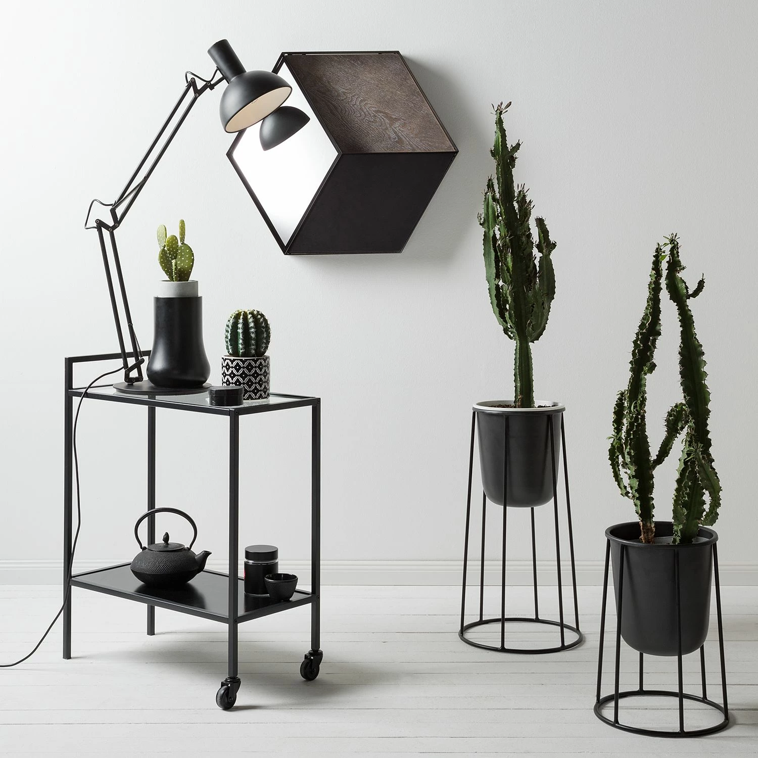 Mooved Desserte Enmore - Verre / Métal - Noir mat 9 Mooved Desserte Enmore - Verre / Métal - Noir mat – Image 7