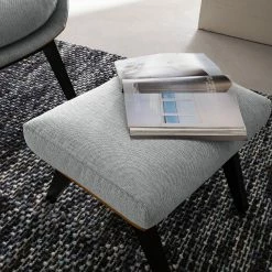 Studio Copenhagen Pouf repose-pieds Hepburn I - Gris clair / Cognac - Noir 16 Studio Copenhagen Pouf repose-pieds Hepburn I - Gris clair / Cognac - Noir -loftscape Boutique 1000114821 180803 085039186 MOOD GALLERYIMAGES P000000001000114821 mood