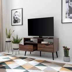 Mørteens Meuble TV Gjora II - Partiellement en hévéa massif - Noyer 17 Mørteens Meuble TV Gjora II - Partiellement en hévéa massif - Noyer -loftscape Boutique 1000123453 190325 11253000002 MOOD GALLERYIMAGES P000000001000123453 mood