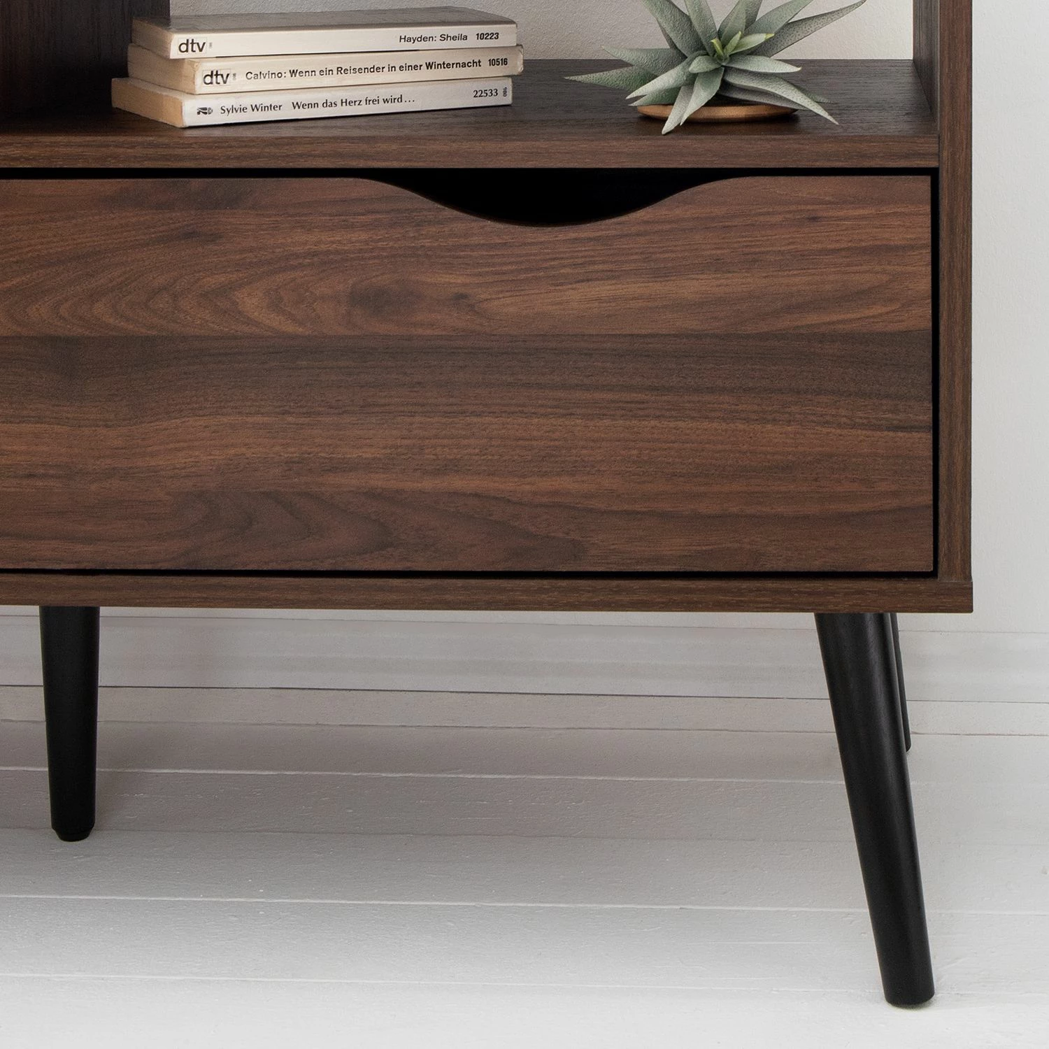 Mørteens Meuble TV Gjora II - Partiellement en hévéa massif - Noyer 14 Mørteens Meuble TV Gjora II - Partiellement en hévéa massif - Noyer – Image 12