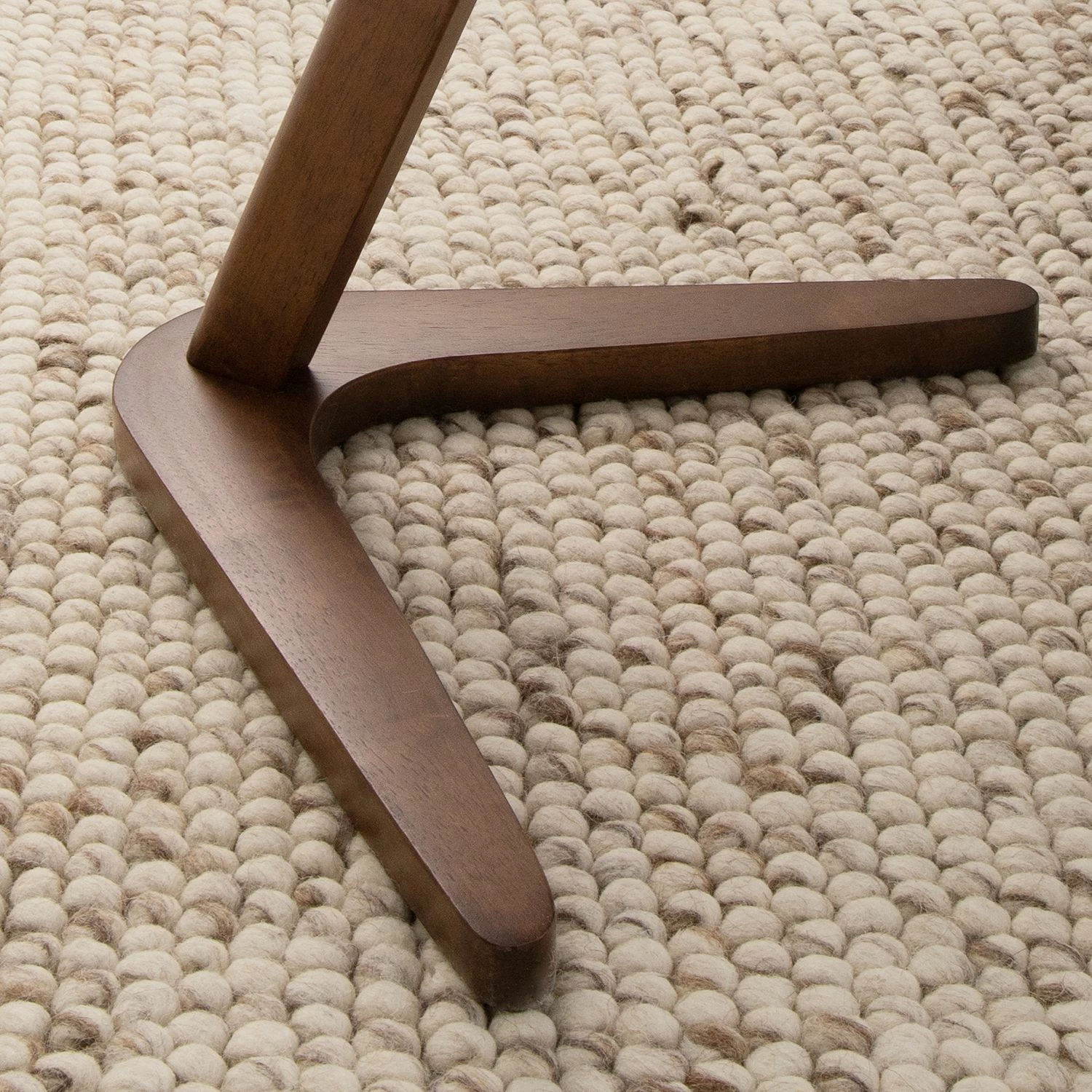 Mørteens Bout de canapé Chicky - Partiellement en hévéa massif - Placage noyer véritable 14 Mørteens Bout de canapé Chicky - Partiellement en hévéa massif - Placage noyer véritable – Image 12