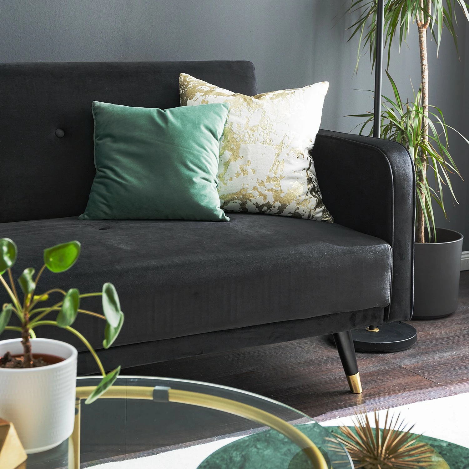 Jack & Alice Canapé convertible Daru I - Velours - Noir 19 Jack & Alice Canapé convertible Daru I - Velours - Noir – Image 17