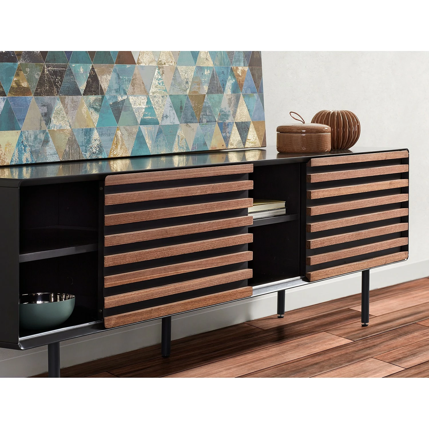 Norrwood Meuble TV Kipra I - Noyer contreplaqué - Graphite 5 Norrwood Meuble TV Kipra I - Noyer contreplaqué - Graphite – Image 3