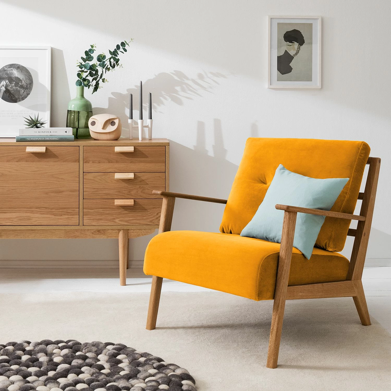 Studio Copenhagen Fauteuil TIMON - Velours Shyla: Jaune moutarde 4 Studio Copenhagen Fauteuil TIMON - Velours Shyla: Jaune moutarde – Image 2