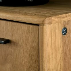 Naturoo Buffet haut Kiah I - Chêne à nœuds massif 18 Naturoo Buffet haut Kiah I - Chêne à nœuds massif -loftscape Boutique 1000160253 200811 14170001855 DETAILS P000000001000160253