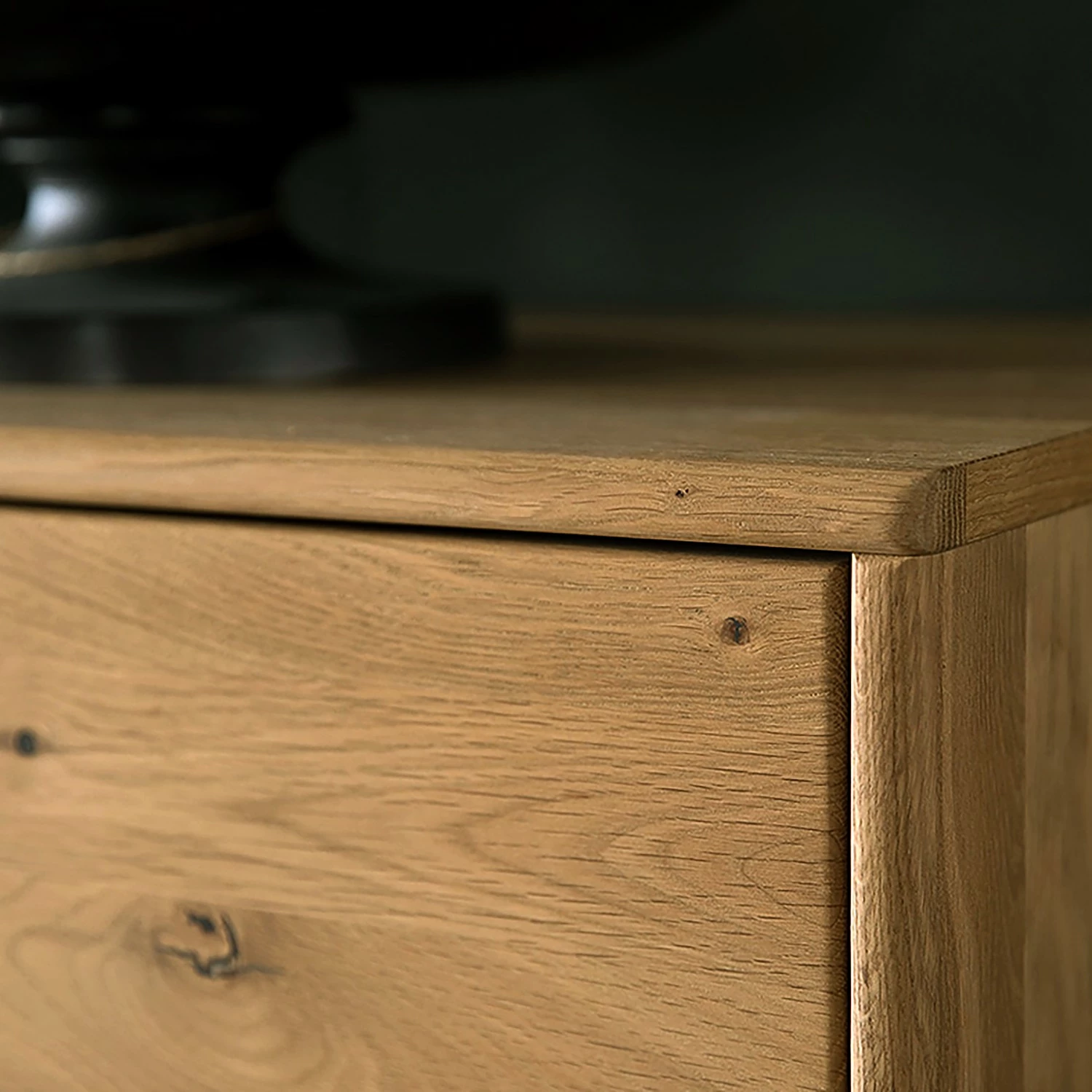 Naturoo Buffet haut Kiah II - Chêne à nœuds massif 11 Naturoo Buffet haut Kiah II - Chêne à nœuds massif – Image 9