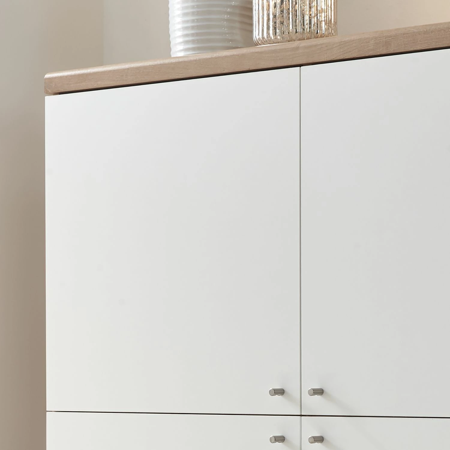 Norrwood Buffet Gyland - Blanc matt / Imitation chêne Riviera 11 Norrwood Buffet Gyland - Blanc matt / Imitation chêne Riviera – Image 9