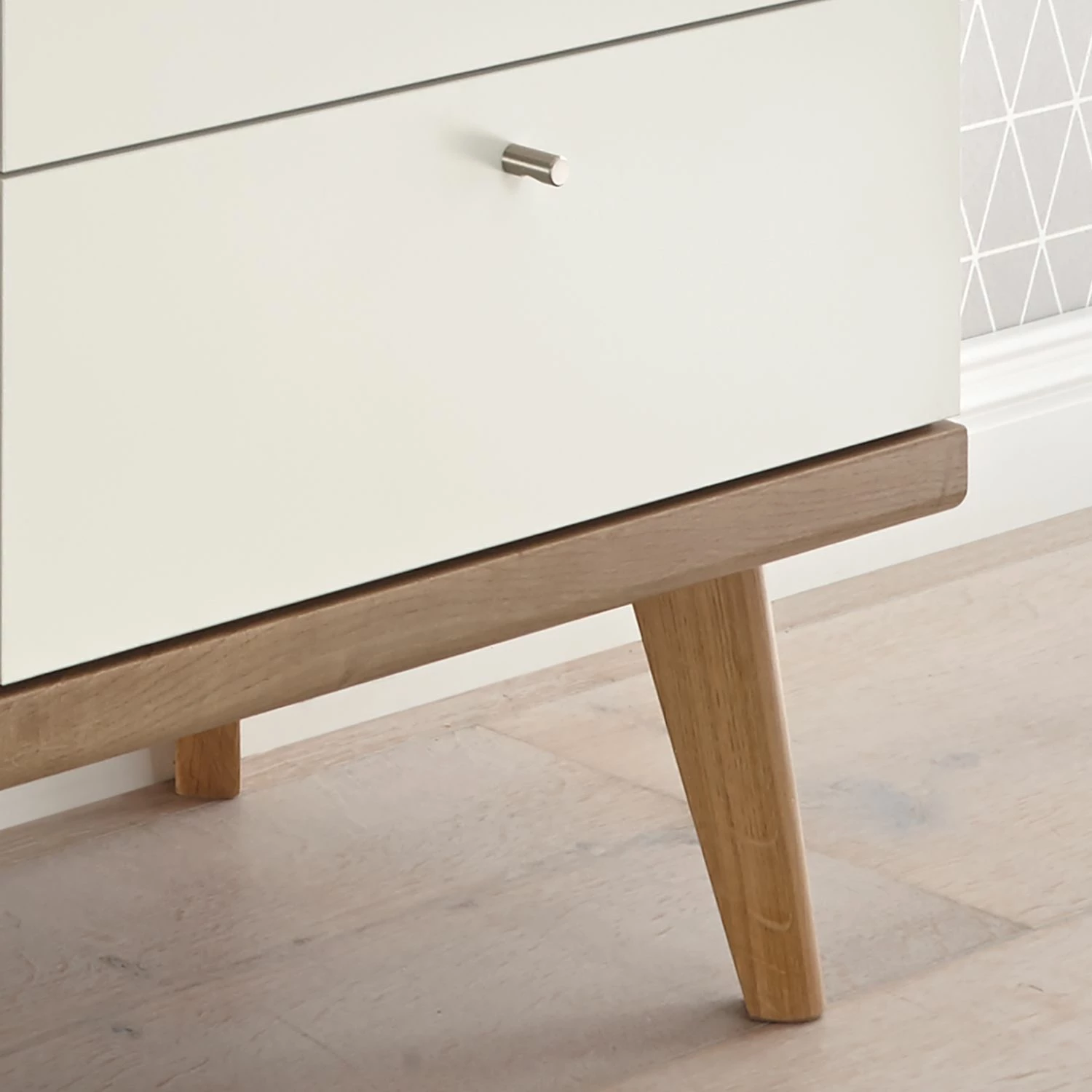 Norrwood Commode Gyland - Blanc matt / Imitation chêne Riviera 9 Norrwood Commode Gyland - Blanc matt / Imitation chêne Riviera – Image 7