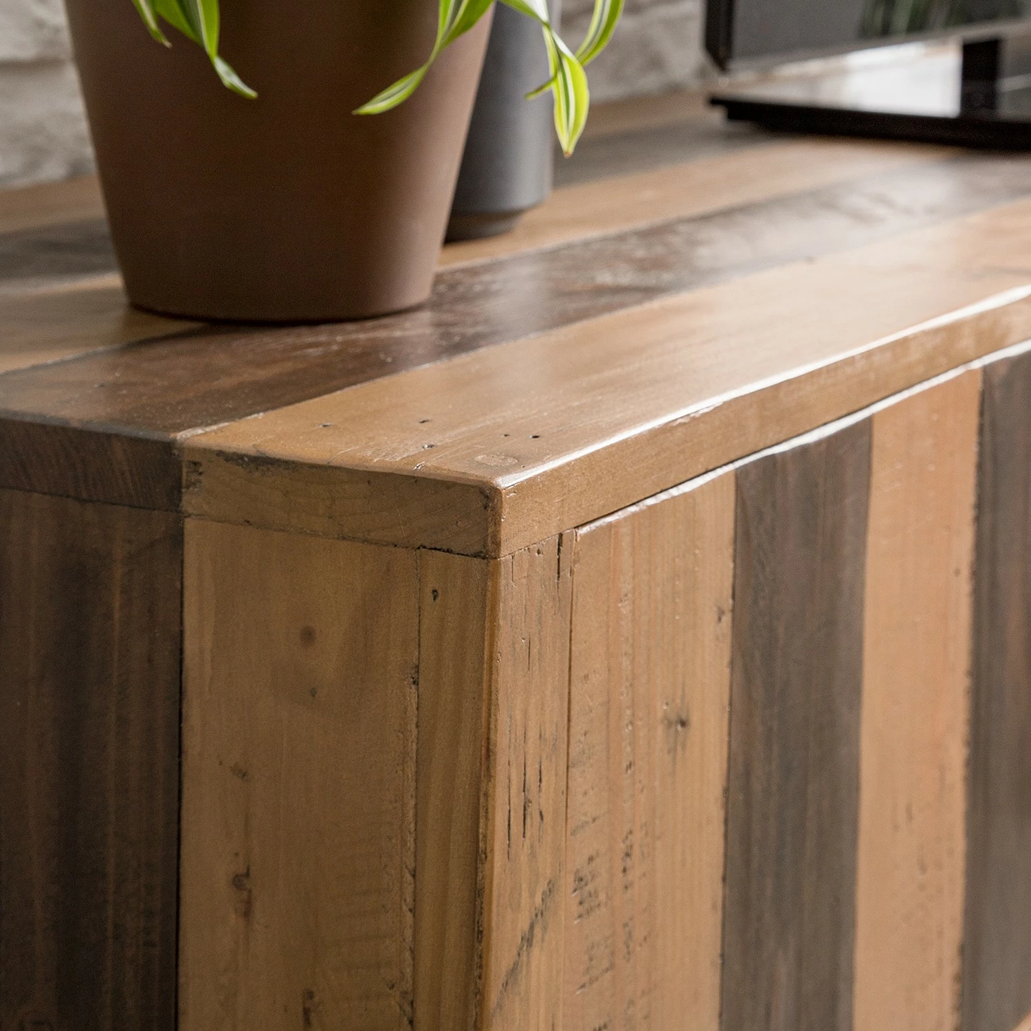 Ars manufacti Meuble TV Tamati III - Pin massif / Fer - Pin / Noir 14 Ars manufacti Meuble TV Tamati III - Pin massif / Fer - Pin / Noir – Image 12