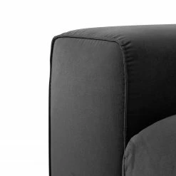 Jack & Alice Canapé d’angle Baitz I - Tissu - Velours Krysia: Anthracite - Méridienne longue à droite (vue de face) 45 Jack & Alice Canapé d’angle Baitz I - Tissu - Velours Krysia: Anthracite - Méridienne longue à droite (vue de face) -loftscape Boutique 1000166860 210415 08073700007 DETAILS P000000001000166860