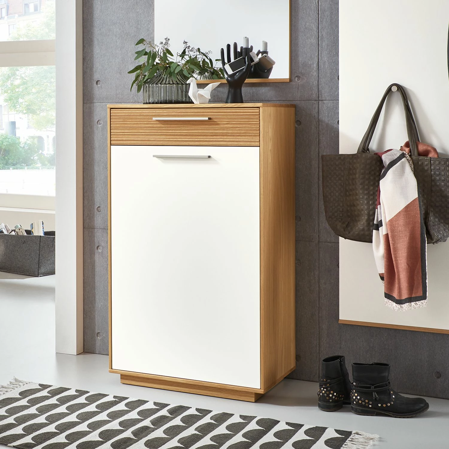 Voss Commode Loveno II - Partiellement en chêne massif / Métal - Blanc 4 Voss Commode Loveno II - Partiellement en chêne massif / Métal - Blanc – Image 2