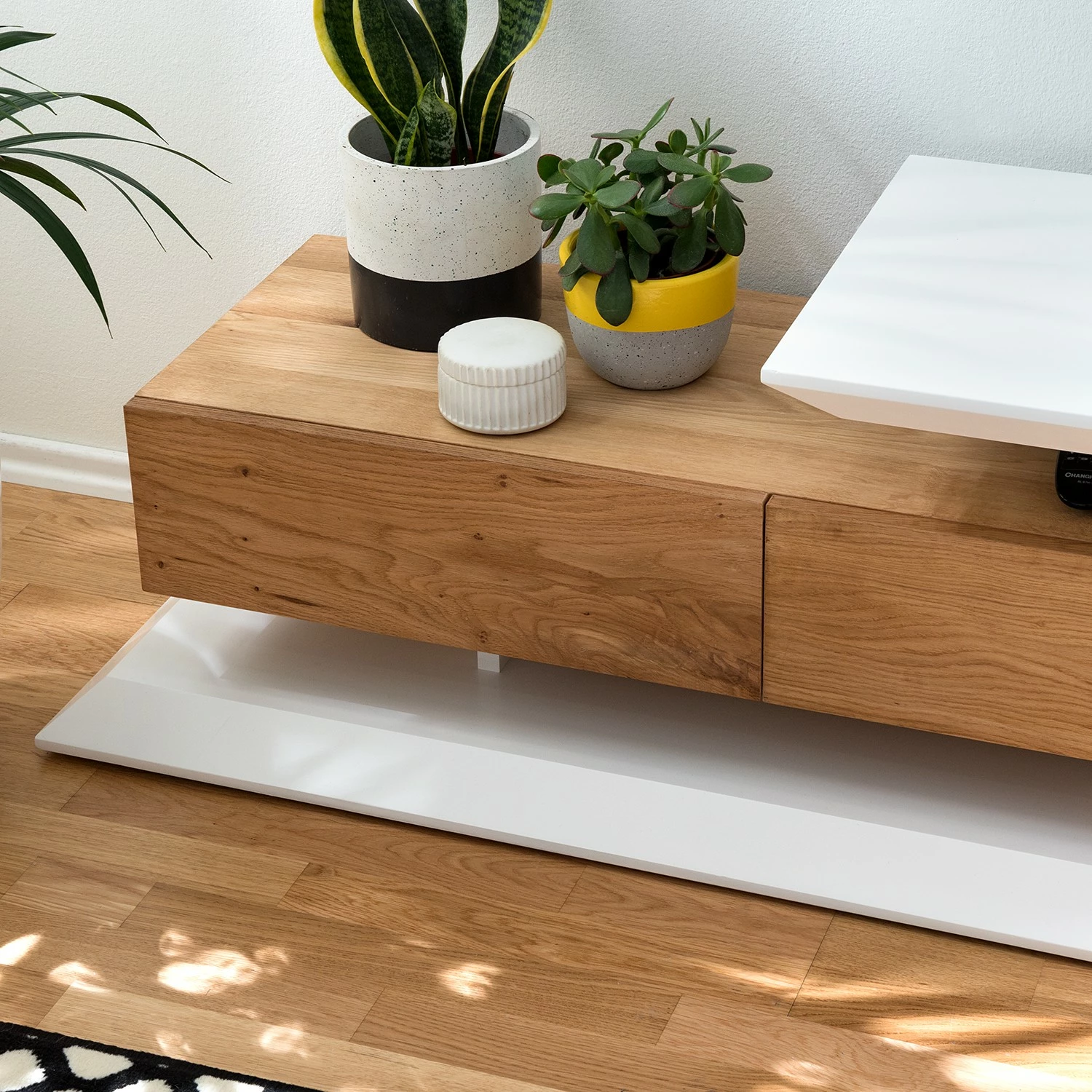 Fredriks Meuble TV Hensies - Blanc mat / Chêne à nœuds 10 Fredriks Meuble TV Hensies - Blanc mat / Chêne à nœuds – Image 8