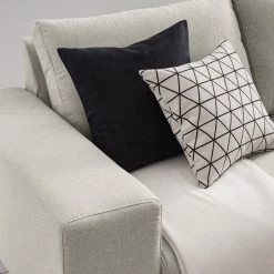 Fredriks Canapé d’angle CONNOLLY - Tissu - Méridienne courte à droite (vue de face) 18 Fredriks Canapé d’angle CONNOLLY - Tissu - Méridienne courte à droite (vue de face) -loftscape Boutique 1000176534 210323 15232601662 DETAILS P000000001000176534