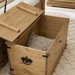 Maison Belfort Coffre Finca Rustica - Pin massif - Epicéa naturel -loftscape Boutique 1000178021 200507 14113400006 DETAILS P000000001000178021