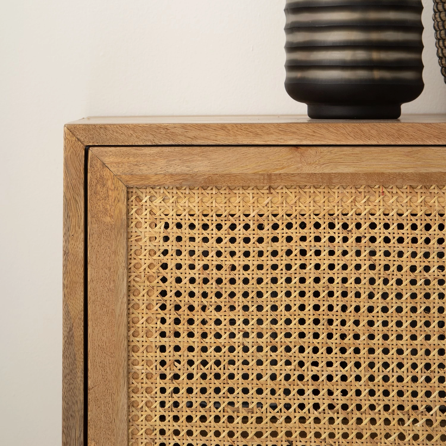 Ars manufacti Enfilade Vina I - Manguier massif / Rotin - Manguier / Noir 11 Ars manufacti Enfilade Vina I - Manguier massif / Rotin - Manguier / Noir – Image 9