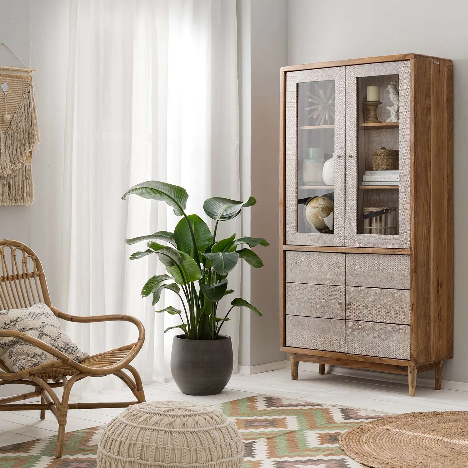 Ars manufacti Vitrine Buuda - Partiellement en acacia massif - Écru / Acacia 4 Ars manufacti Vitrine Buuda - Partiellement en acacia massif - Écru / Acacia – Image 2