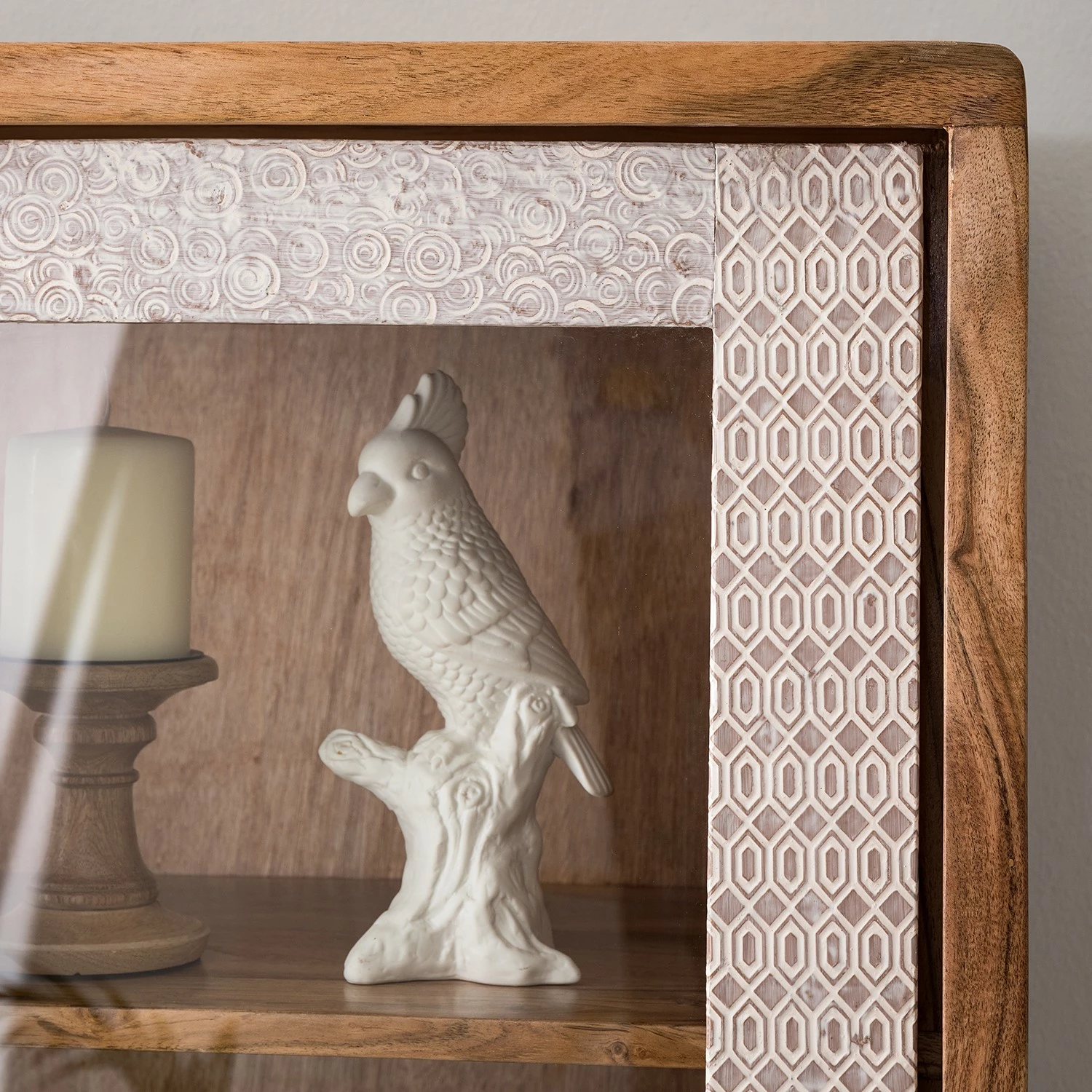 Ars manufacti Vitrine Buuda - Partiellement en acacia massif - Écru / Acacia 5 Ars manufacti Vitrine Buuda - Partiellement en acacia massif - Écru / Acacia – Image 3