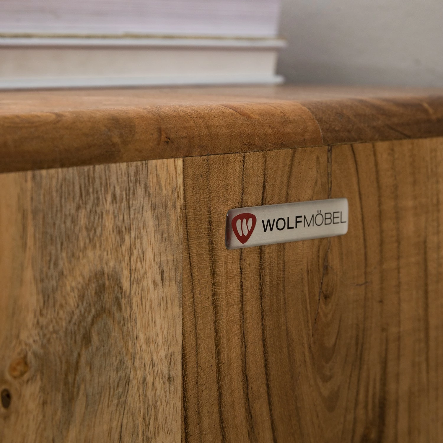 Ars manufacti Buffet bas Buuda - Partiellement en acacia massif - Écru / Acacia 10 Ars manufacti Buffet bas Buuda - Partiellement en acacia massif - Écru / Acacia – Image 8