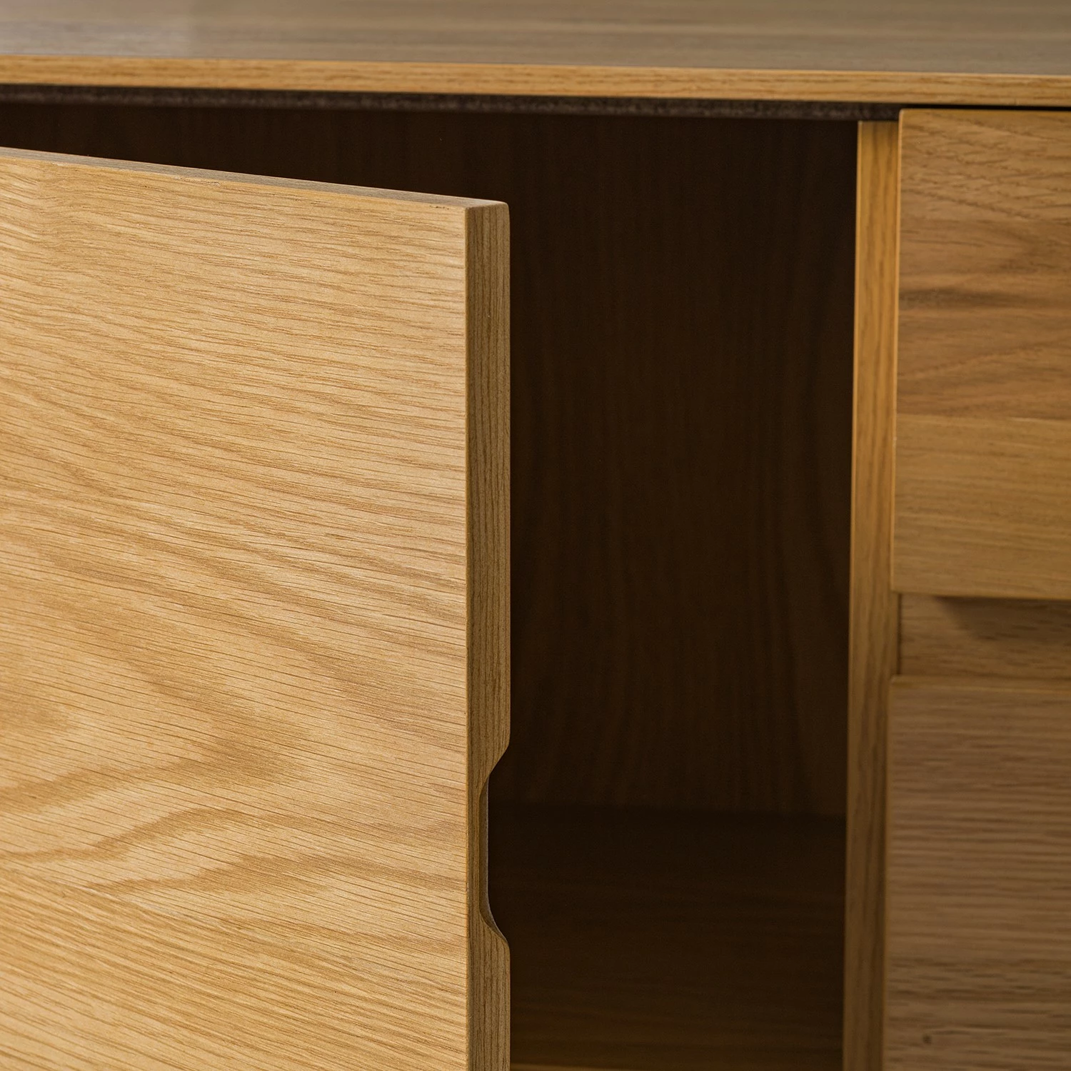 Ars Natura Buffet Nozza II - Placage en bois véritable - Chêne / Noir 10 Ars Natura Buffet Nozza II - Placage en bois véritable - Chêne / Noir – Image 8