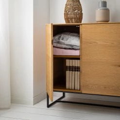 Ars Natura Buffet Nozza I - Placage en bois véritable - Chêne / Noir 33 Ars Natura Buffet Nozza I - Placage en bois véritable - Chêne / Noir -loftscape Boutique 1000182824 200306 14374700016 MOOD DETAILS P000000001000182824 mood