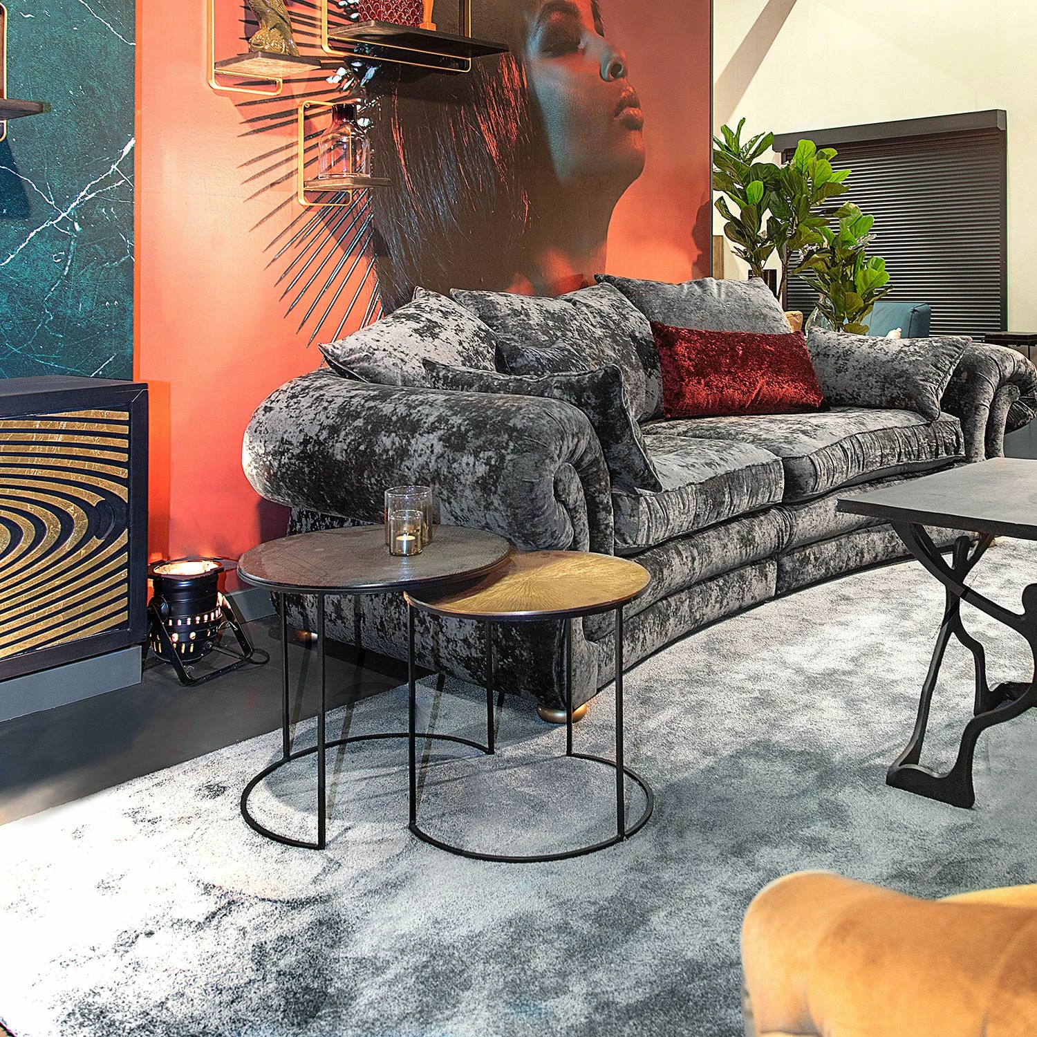 Ars manufacti Tables gigognes Nikko II (2 éléments) - Métal - Cuivre vieilli / Noir 4 Ars manufacti Tables gigognes Nikko II (2 éléments) - Métal - Cuivre vieilli / Noir – Image 2