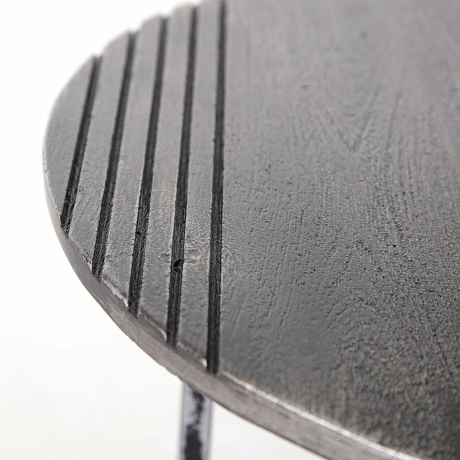 Red Living Table d'appoint Pondo - Acacia massif / Métal - Noir 5 Red Living Table d'appoint Pondo - Acacia massif / Métal - Noir – Image 3