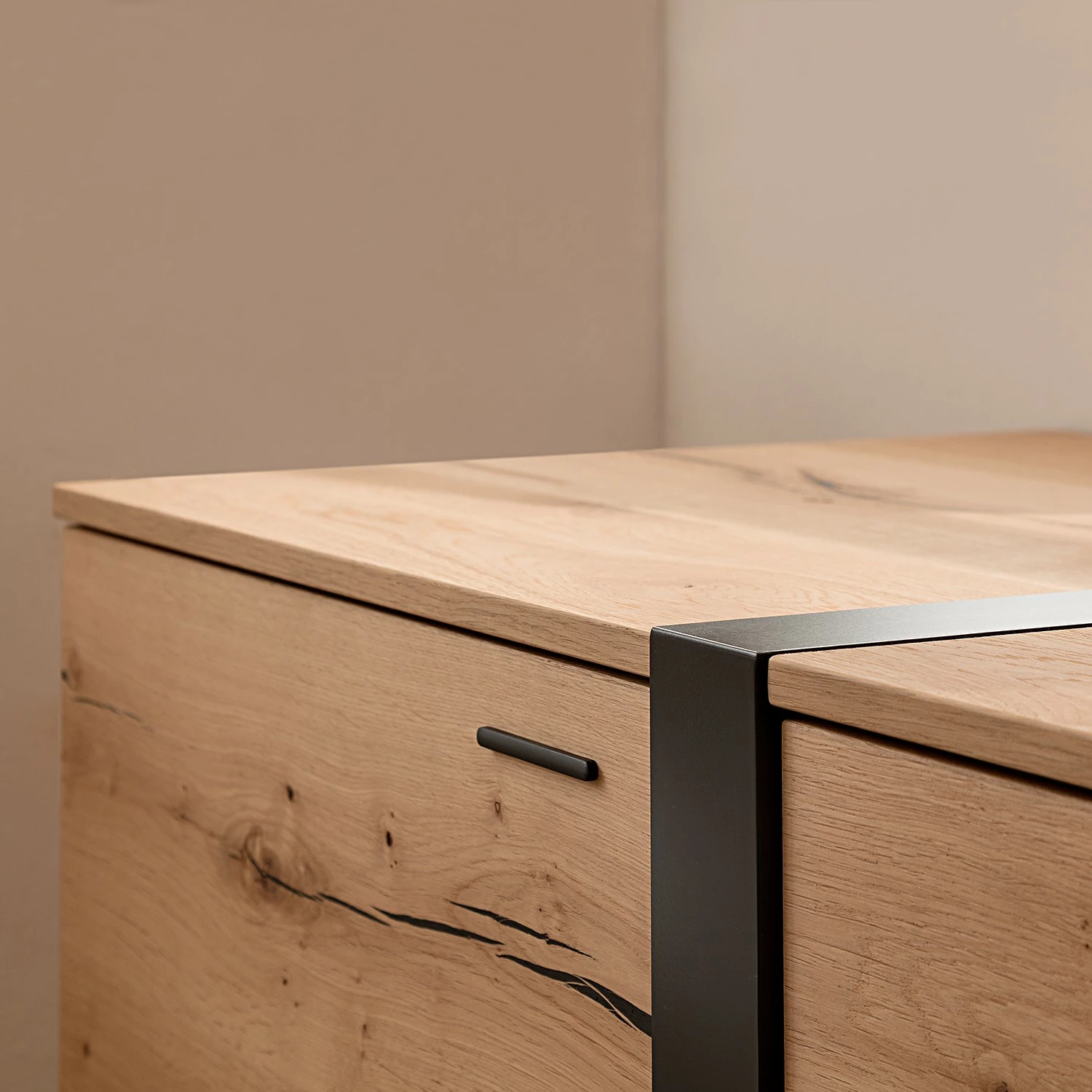 GWINNER Buffet Style - Placage en bois véritable / Métal - Chêne / Anthracite 10 GWINNER Buffet Style - Placage en bois véritable / Métal - Chêne / Anthracite – Image 8