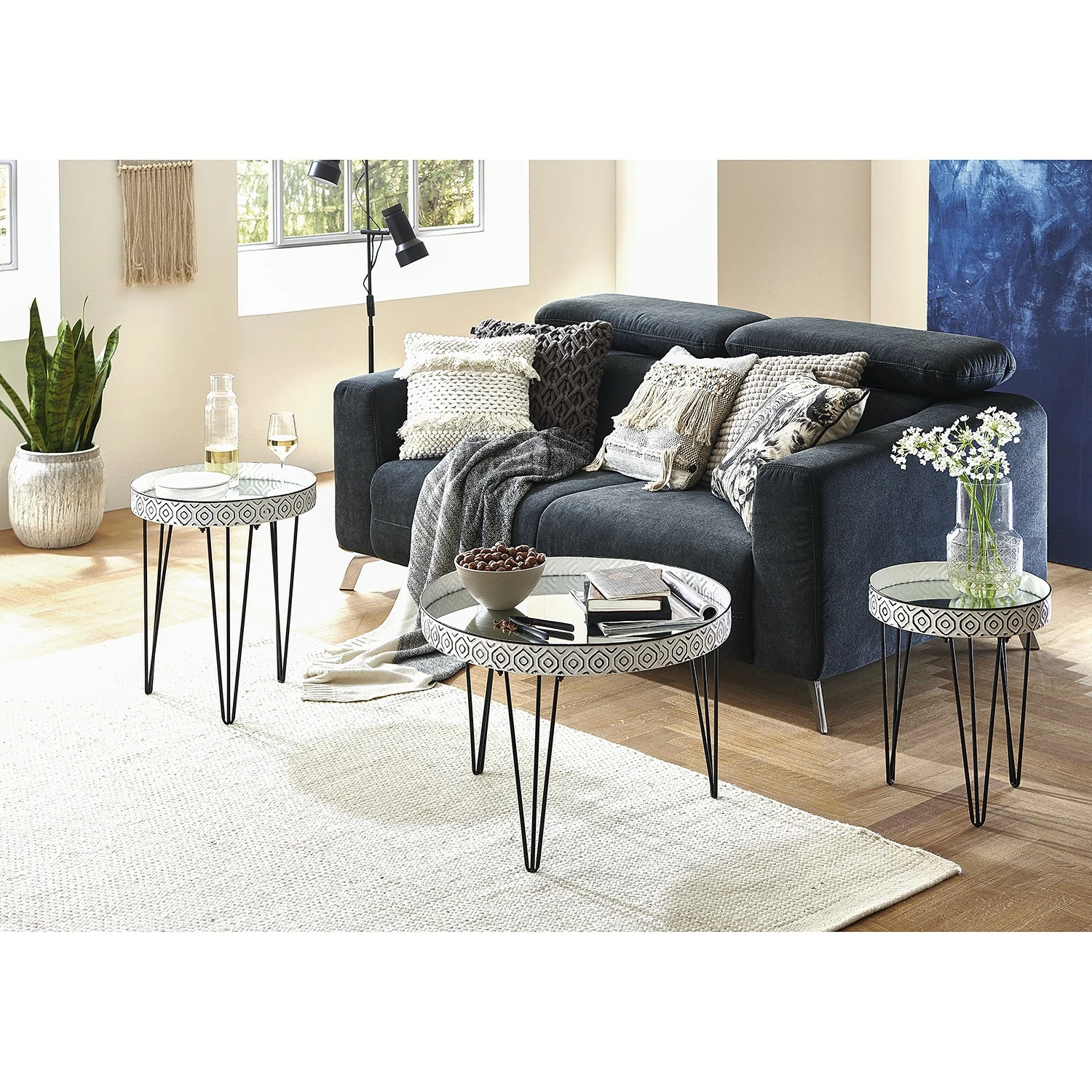 Norrwood Bout de canapé Ponemah II - Verre / Acier - Noir / Blanc 4 Norrwood Bout de canapé Ponemah II - Verre / Acier - Noir / Blanc – Image 2