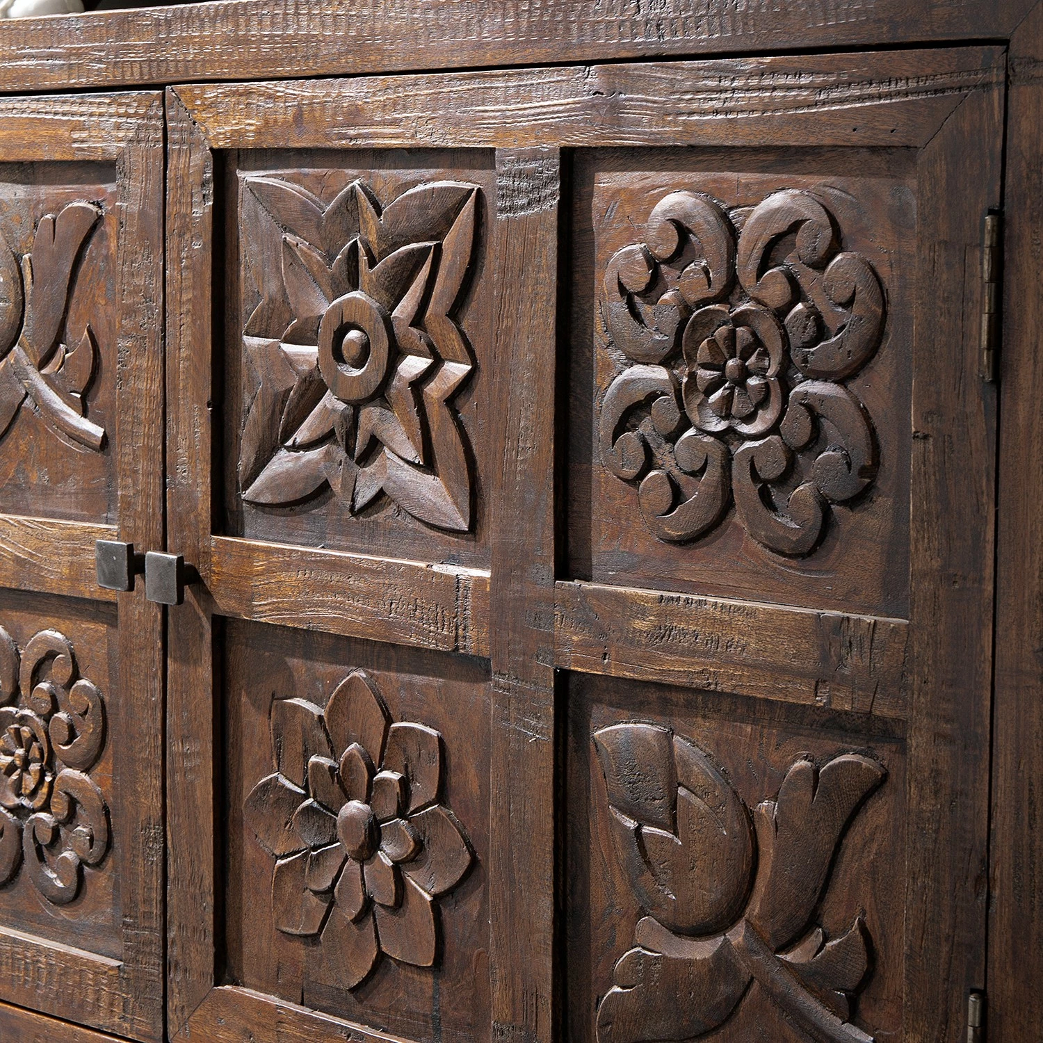 Wolf-Möbel Buffet Carving - Acacia massif / Métal - Acacia / Noir 19 Wolf-Möbel Buffet Carving - Acacia massif / Métal - Acacia / Noir – Image 17