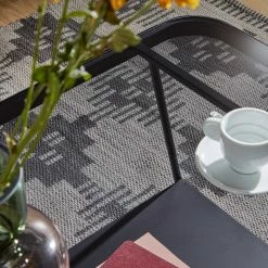 Norrwood Table basse Kisko - Verre / Métal - Gris / Noir 13 Norrwood Table basse Kisko - Verre / Métal - Gris / Noir -loftscape Boutique 1000206927 200306 14383100008 MOOD DETAILS P000000001000206927 mood