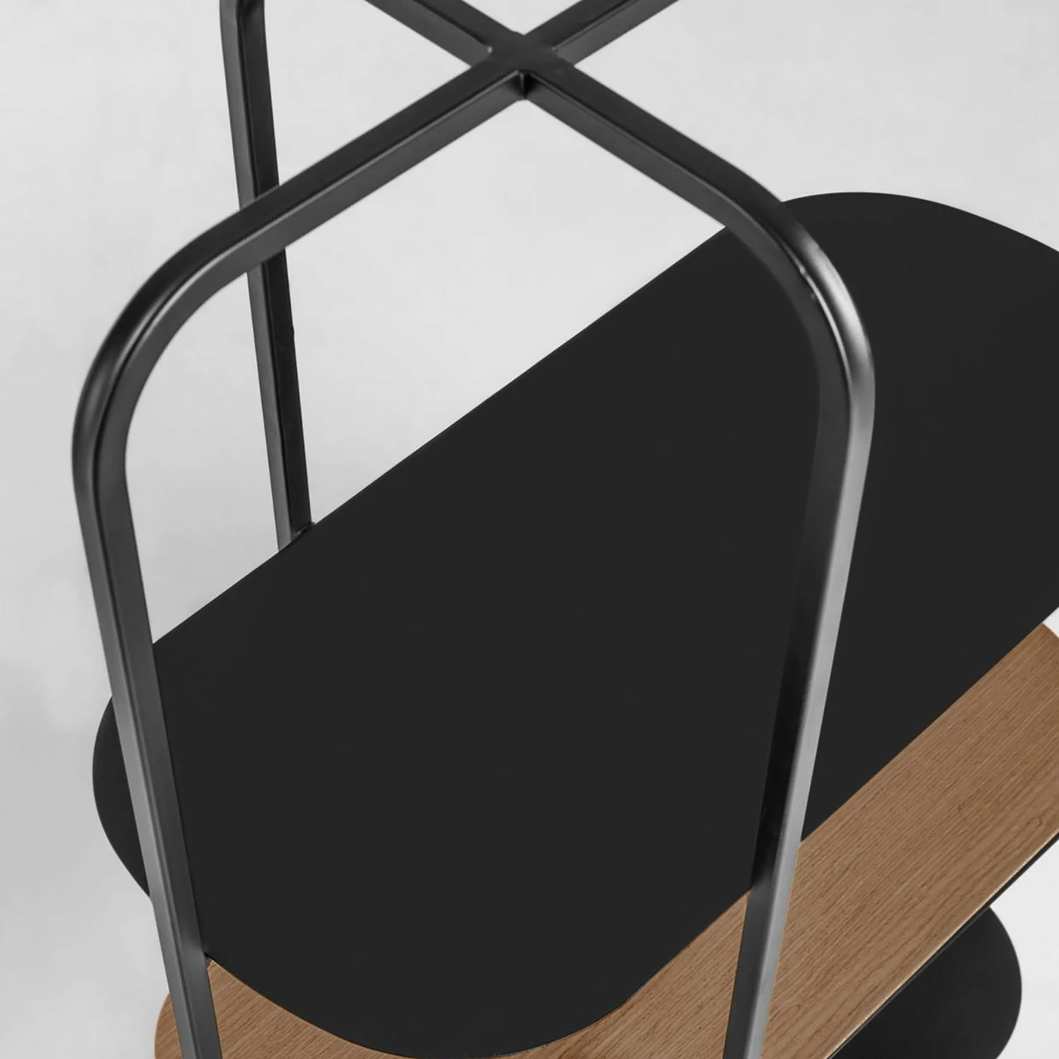 Red Living Étagère Laukaa - Acier / Placage en bois véritable - Noir / Noyer 7 Red Living Étagère Laukaa - Acier / Placage en bois véritable - Noir / Noyer – Image 5