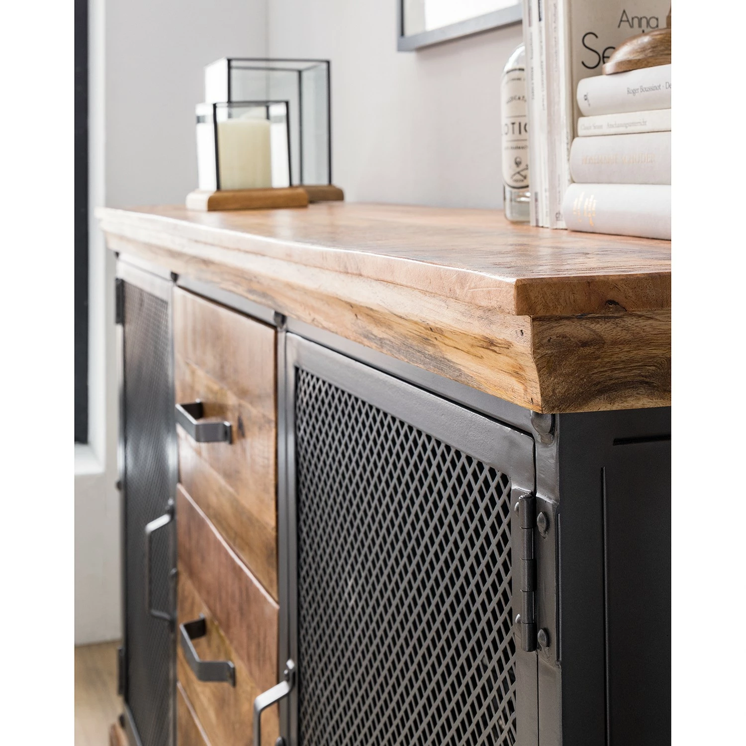 Ars manufacti Buffet Hunter II - Manguier massif / Métal - Manguier / Gris bleu 17 Ars manufacti Buffet Hunter II - Manguier massif / Métal - Manguier / Gris bleu – Image 15