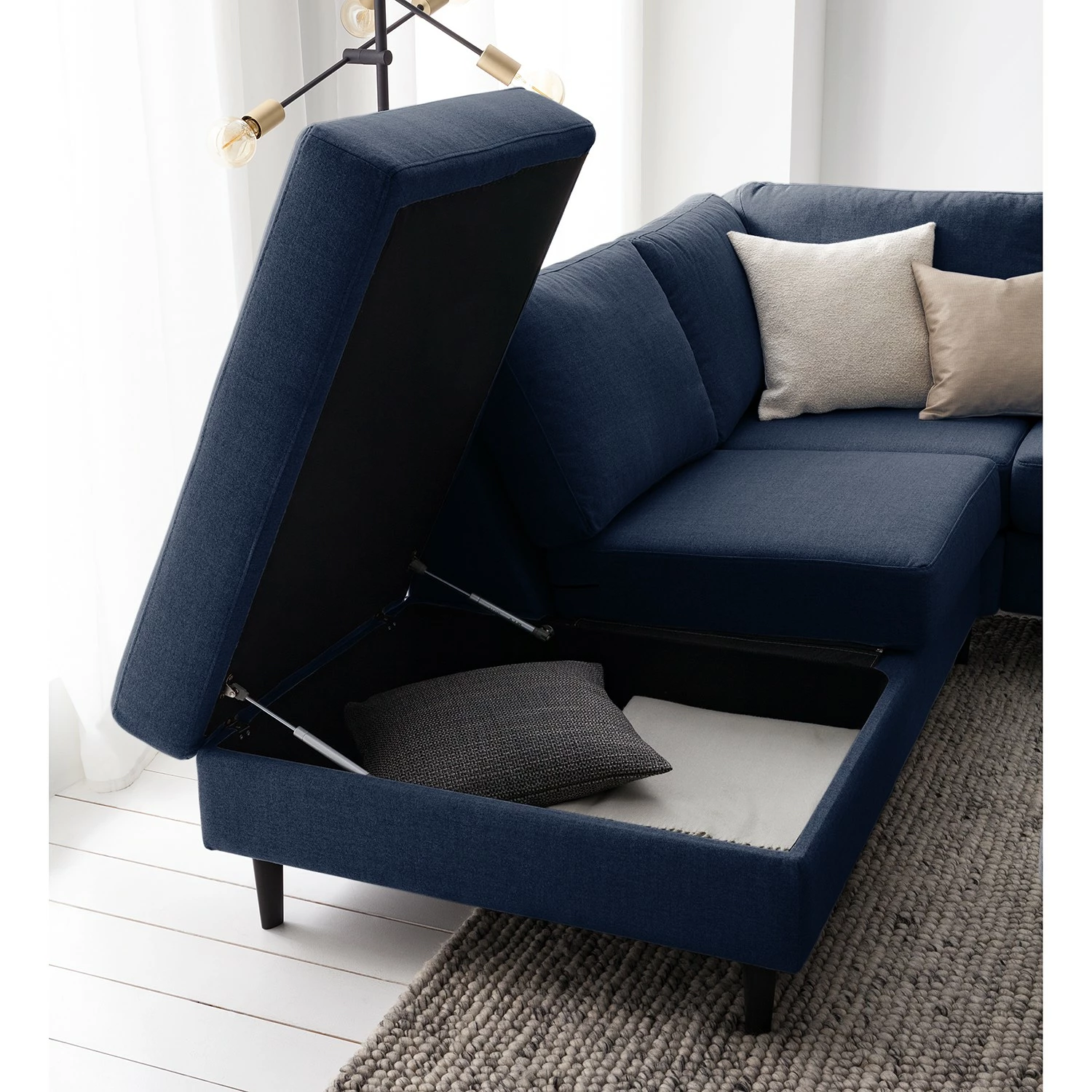 Studio Copenhagen Canapé d’angle COSO Classic ottomane - Tissu Milan : Bleu foncé - Largeur : 238 cm - Méridienne longue à gauche (vue de face) - Coffre de lit - Hêtre 13 Studio Copenhagen Canapé d’angle COSO Classic ottomane - Tissu Milan : Bleu foncé - Largeur : 238 cm - Méridienne longue à gauche (vue de face) - Coffre de lit - Hêtre – Image 11