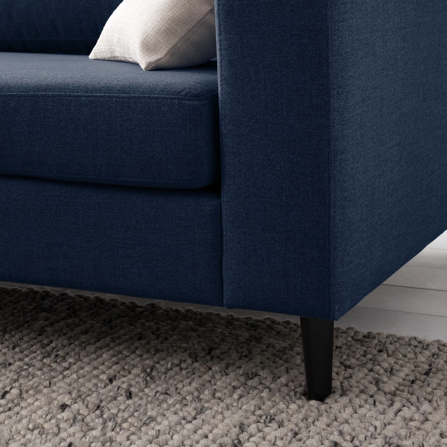 Studio Copenhagen Canapé d’angle COSO Classic ottomane - Tissu Milan : Bleu foncé - Largeur : 238 cm - Méridienne longue à gauche (vue de face) - Coffre de lit - Hêtre 16 Studio Copenhagen Canapé d’angle COSO Classic ottomane - Tissu Milan : Bleu foncé - Largeur : 238 cm - Méridienne longue à gauche (vue de face) - Coffre de lit - Hêtre – Image 14