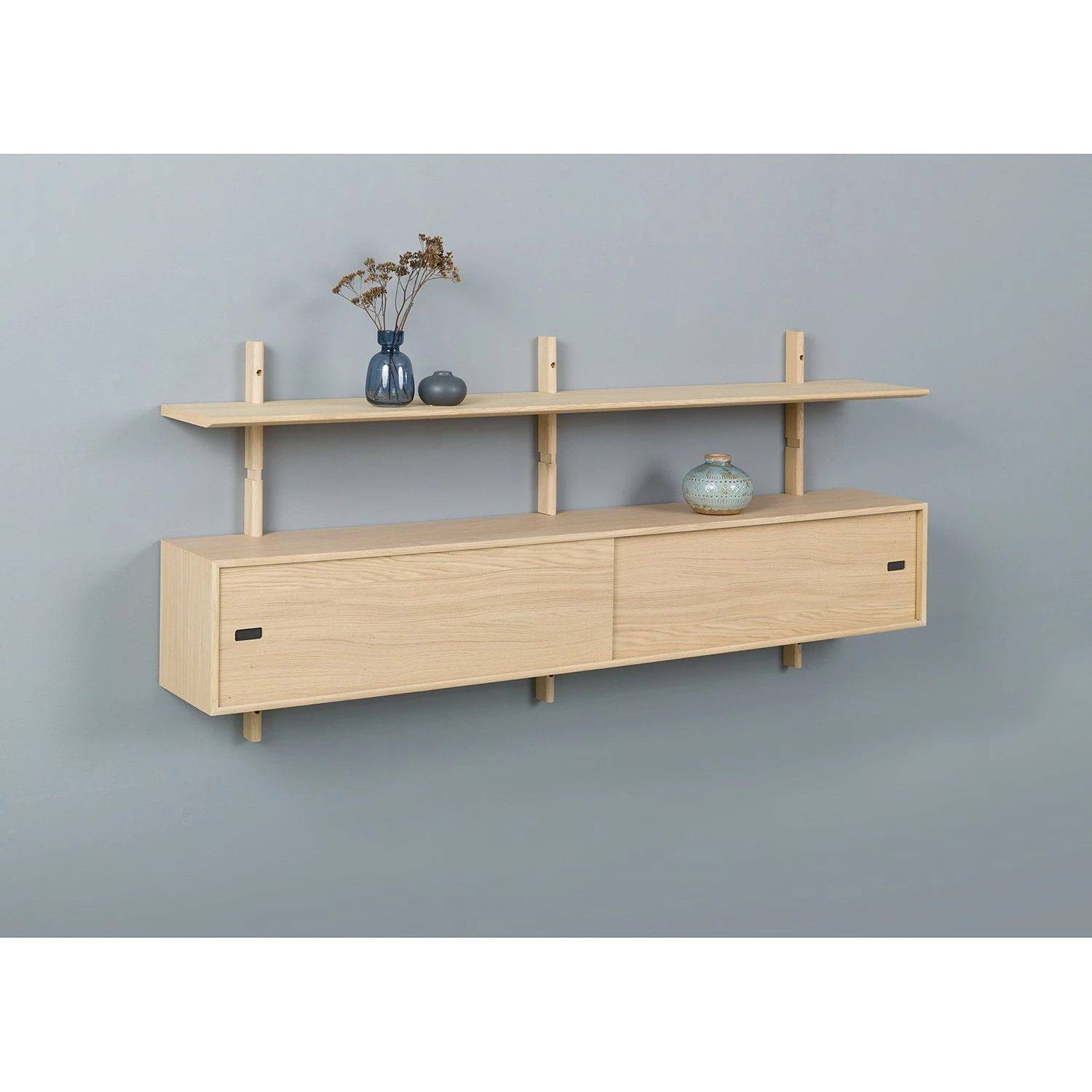 Studio Copenhagen Étagère murale Lautaro III - Partiellement en chêne massif - Chêne clair 4 Studio Copenhagen Étagère murale Lautaro III - Partiellement en chêne massif - Chêne clair – Image 2