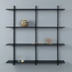 Studio Copenhagen Étagère murale Lautaro IV - Partiellement en chêne massif - Chêne / Noir 8 Studio Copenhagen Étagère murale Lautaro IV - Partiellement en chêne massif - Chêne / Noir -loftscape Boutique 1000216661 200820 06180500213 MOOD DETAILS P000000001000216661 mood