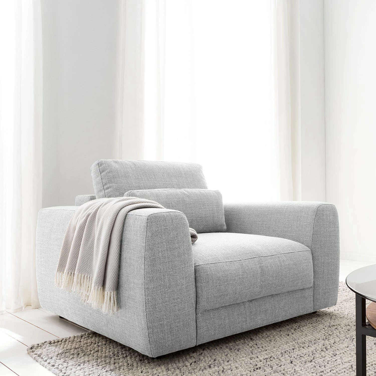 Studio Copenhagen Fauteuil Willows - Tissu Amila: Gris clair 5 Studio Copenhagen Fauteuil Willows - Tissu Amila: Gris clair – Image 3