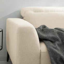 Studio Copenhagen Canapé d’angle Berrie I - Tissu Saia: Beige - Largeur : 266 cm - Méridienne courte à droite (vue de face) 42 Studio Copenhagen Canapé d’angle Berrie I - Tissu Saia: Beige - Largeur : 266 cm - Méridienne courte à droite (vue de face) -loftscape Boutique 1000217440 210222 09071800163 DETAILS P000000001000217440