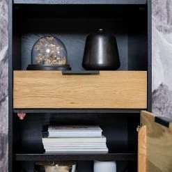 Studio Copenhagen Étagère Xavi - Placage en bois véritable / Métal - Chêne / Chêne noir 27 Studio Copenhagen Étagère Xavi - Placage en bois véritable / Métal - Chêne / Chêne noir -loftscape Boutique 1000218026 220107 12570100092 DETAILS P000000001000218026