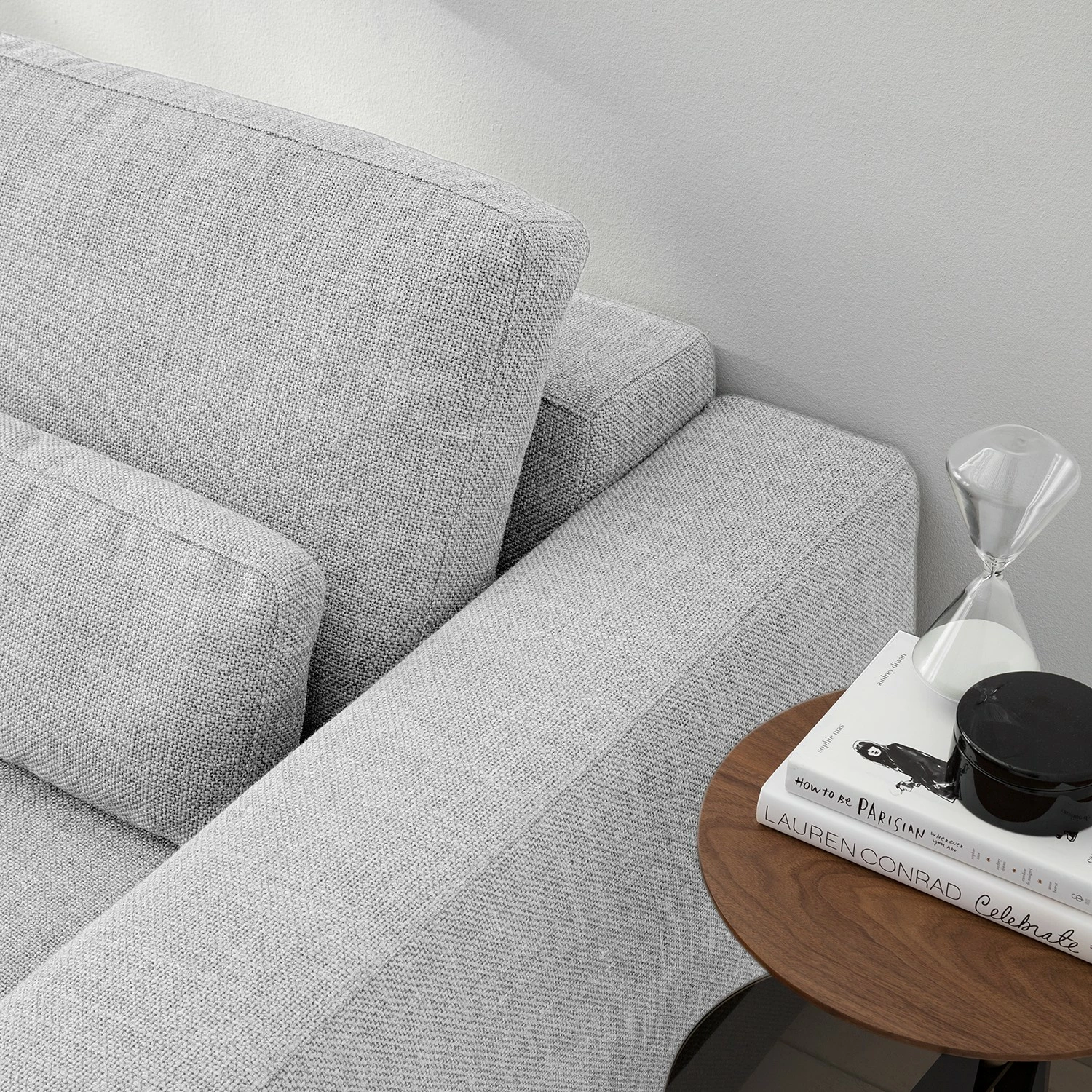 Studio Copenhagen Canapé d’angle Willows III - Tissu Amila: Gris clair - Méridienne courte à droite (vue de face) 12 Studio Copenhagen Canapé d’angle Willows III - Tissu Amila: Gris clair - Méridienne courte à droite (vue de face) – Image 10