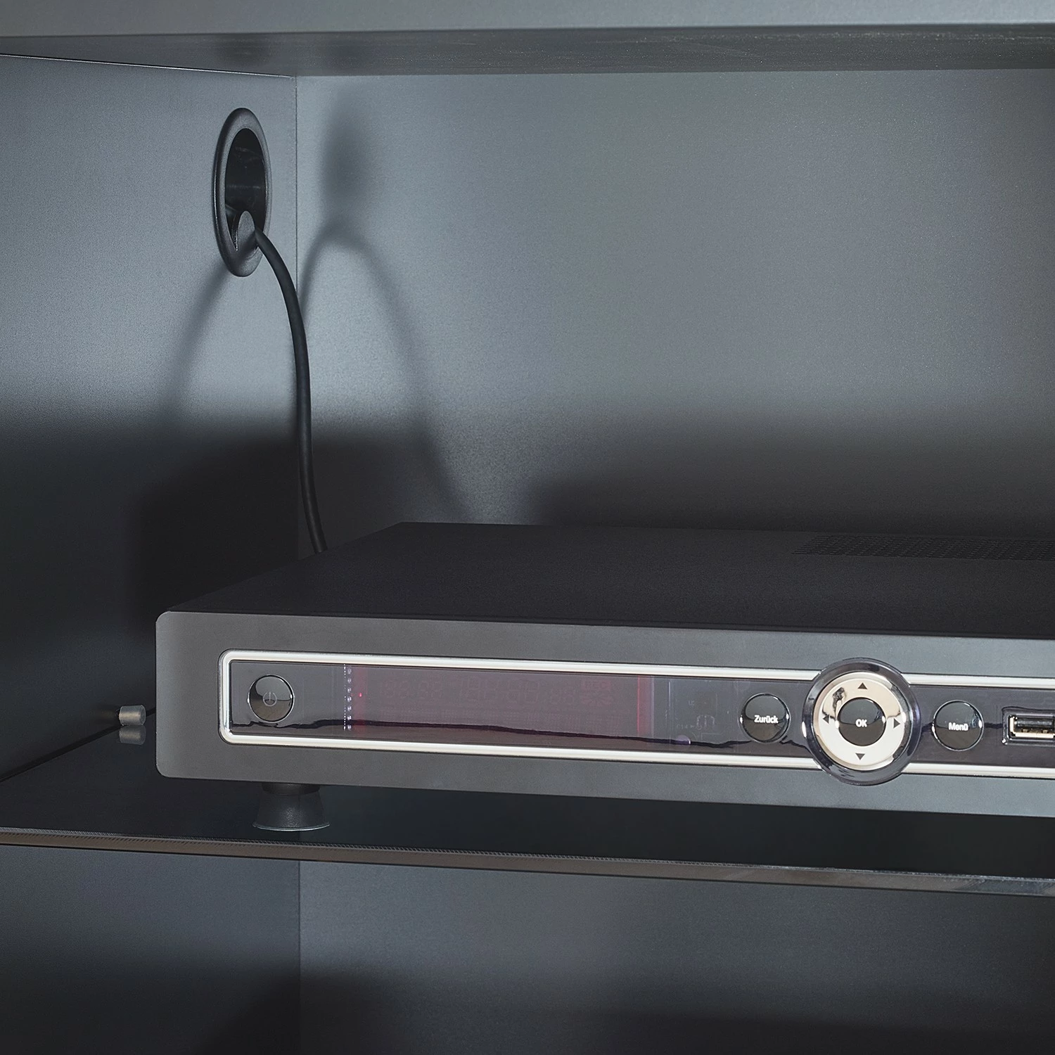 GWINNER Ensemble meubles TV Misano II (3 élém.) - Placage en bois véritable / Verre - Planches de chêne / Gris - Blanc / Chêne sauvage - Avec éclairage 11 GWINNER Ensemble meubles TV Misano II (3 élém.) - Placage en bois véritable / Verre - Planches de chêne / Gris - Blanc / Chêne sauvage - Avec éclairage – Image 9