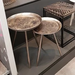 Red Living Bout de canapé Chatfield I - Métal -Bronze vieilli -loftscape Boutique 1000221616 200812 13152100004 MOOD DETAILS P000000001000221616 mood