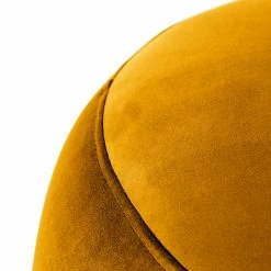 Loftscape Repose-pieds Lovelock - Velours Ravi: Jaune moutarde 22 Loftscape Repose-pieds Lovelock - Velours Ravi: Jaune moutarde -loftscape Boutique 1000227486 210414 06554900361 DETAILS P000000001000227486