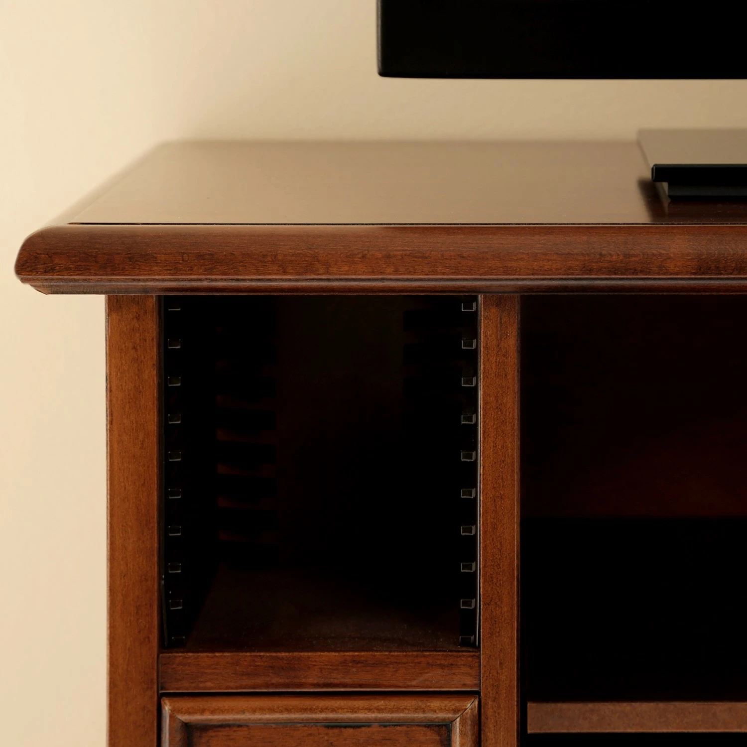 Ridgevalley Meuble TV Brieux II - Partiellement en tulipier massif - Tulipier ancien 12 Ridgevalley Meuble TV Brieux II - Partiellement en tulipier massif - Tulipier ancien – Image 10